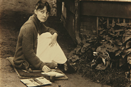 Georgia O'Keeffe at age 30 with her watercolors in Texas, 1916